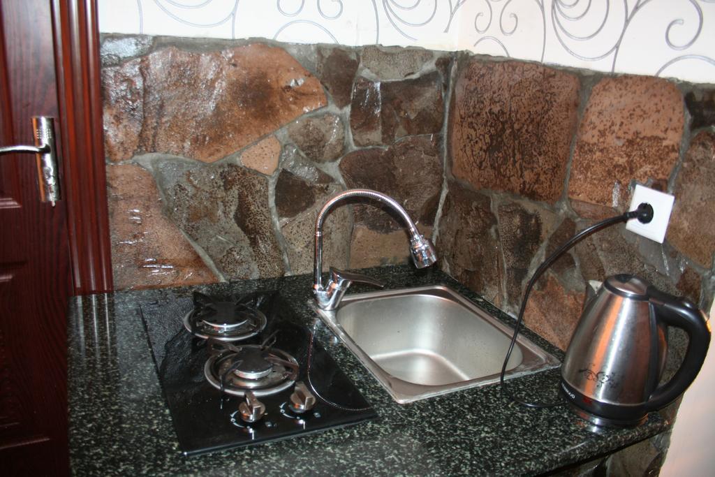 Apartment Miracle Batumi Bagian luar foto