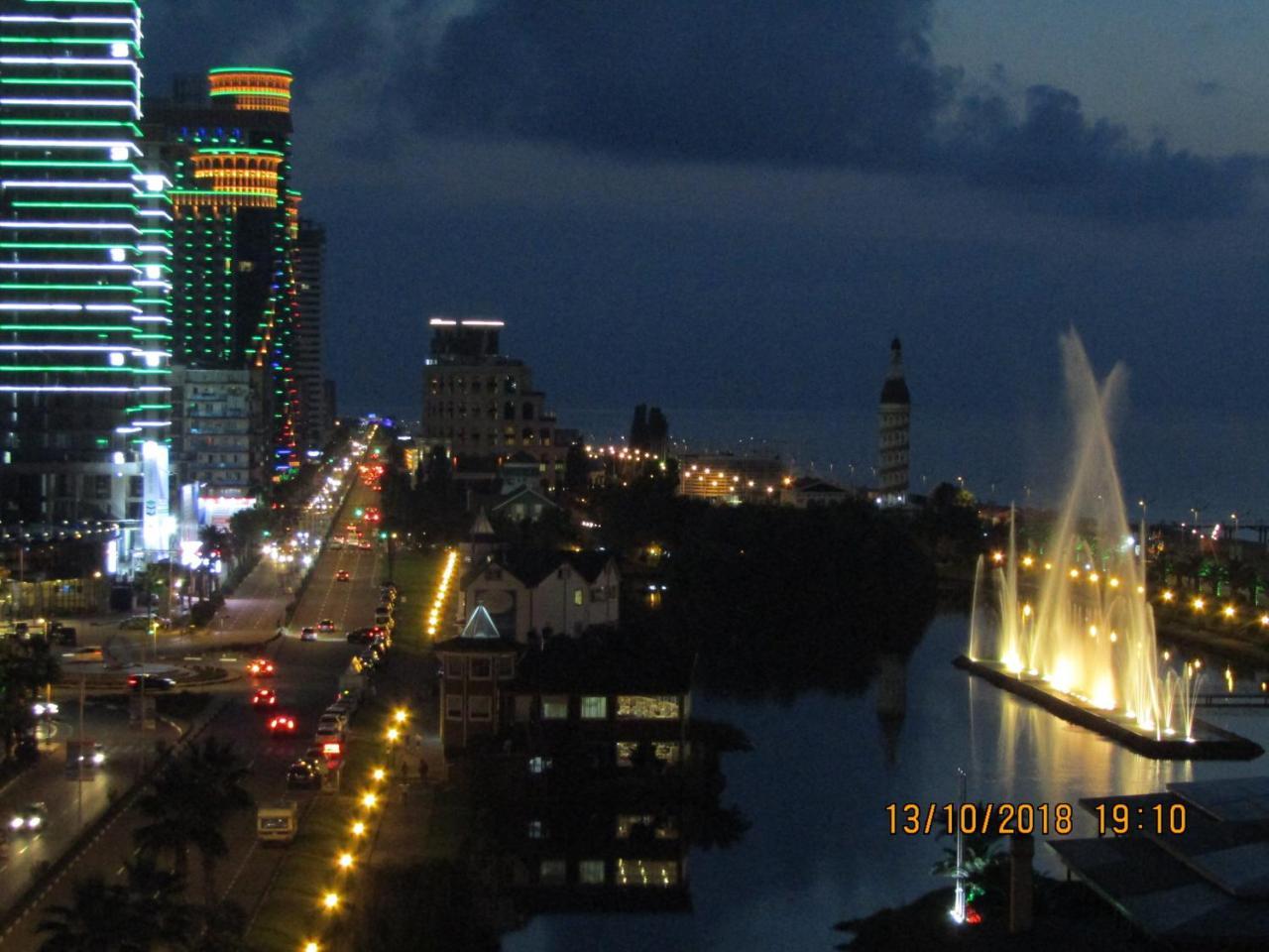 Apartment Miracle Batumi Bagian luar foto