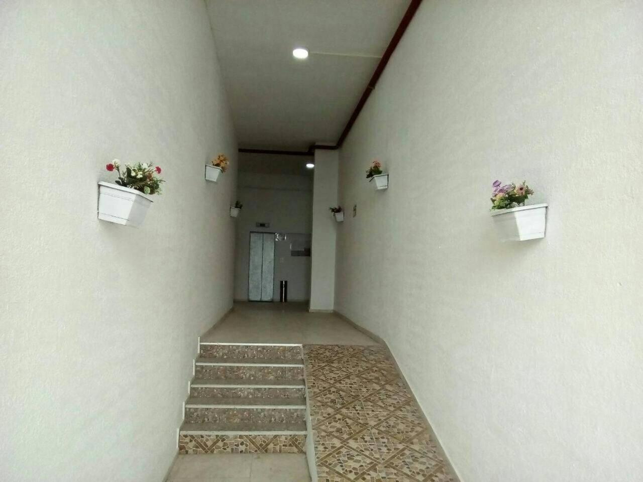 Apartment Miracle Batumi Bagian luar foto