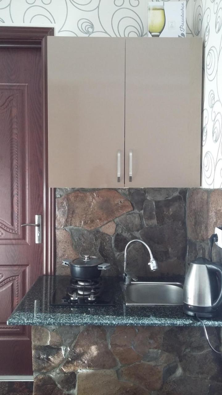 Apartment Miracle Batumi Bagian luar foto