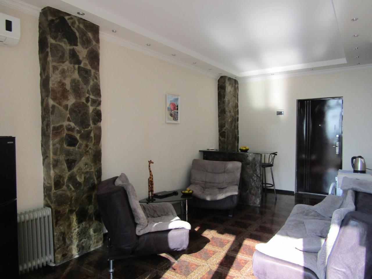 Apartment Miracle Batumi Bagian luar foto