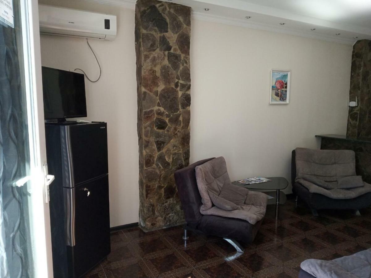 Apartment Miracle Batumi Bagian luar foto