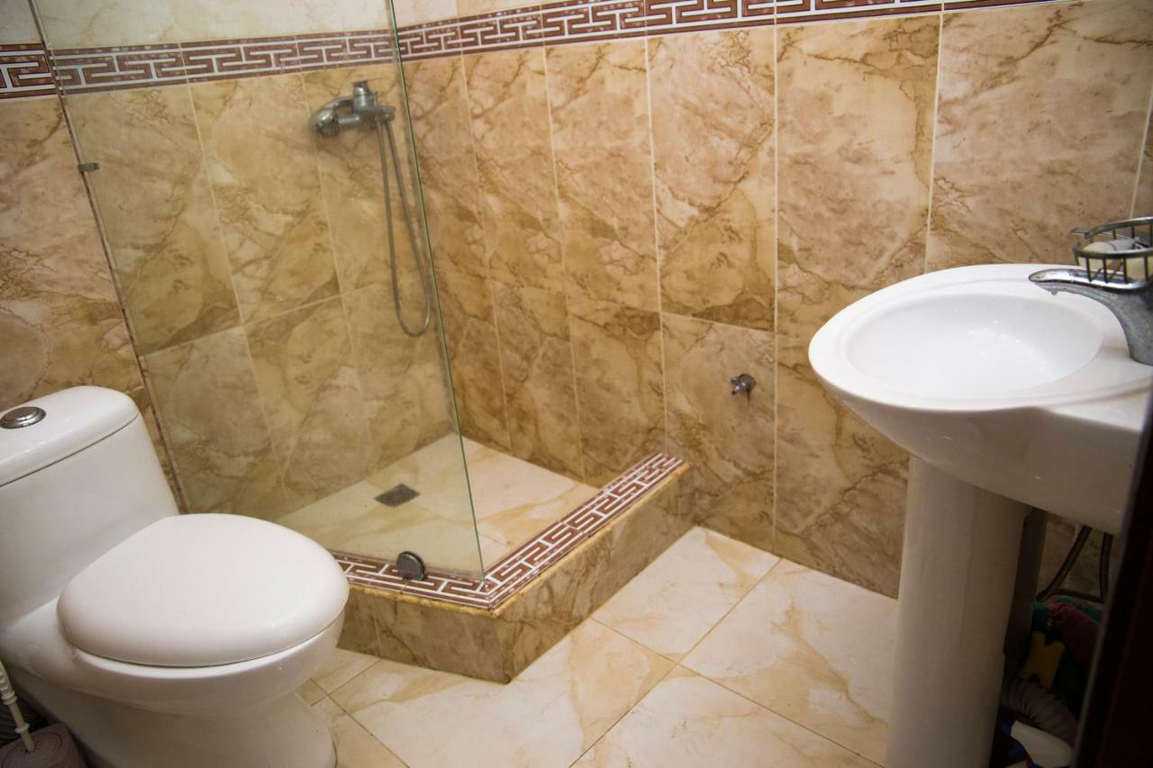 Apartment Miracle Batumi Bagian luar foto